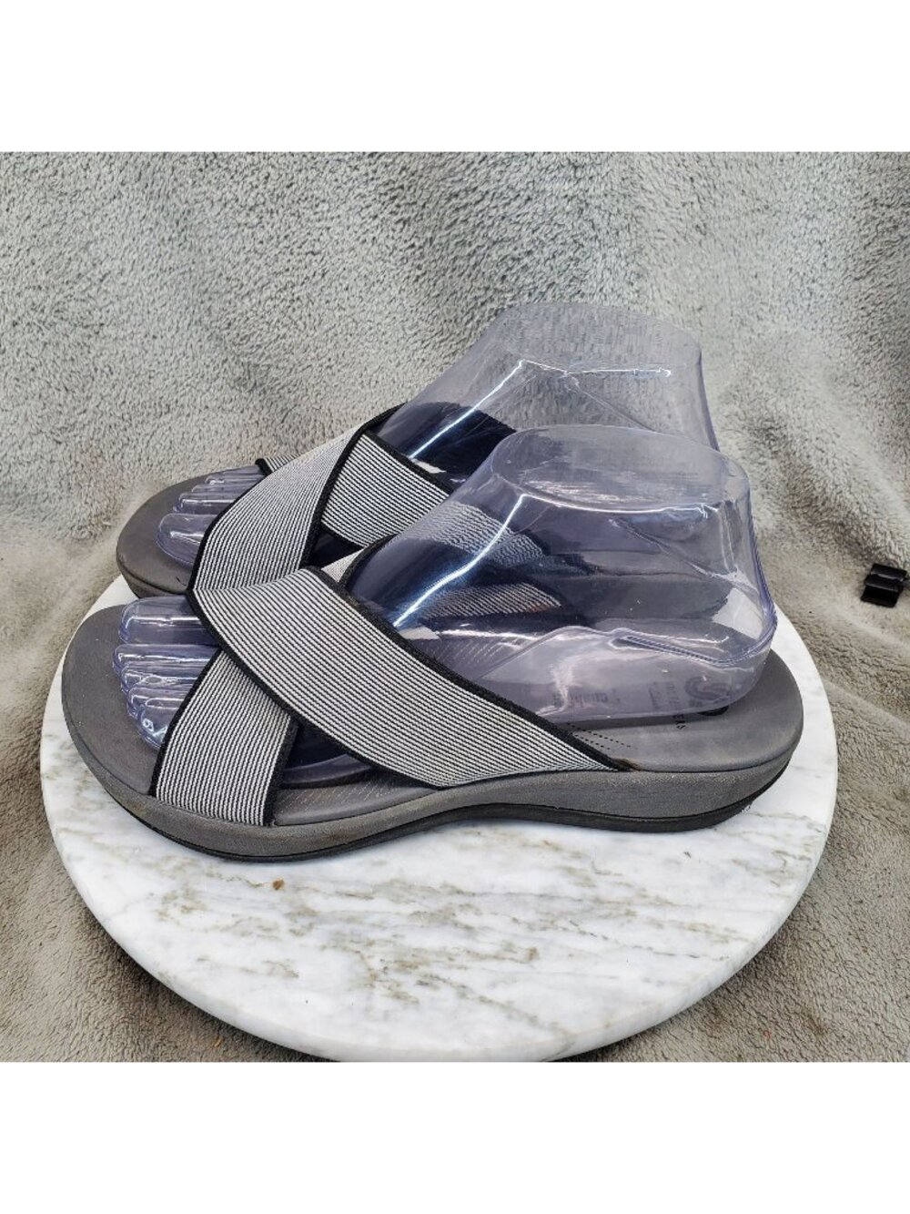 Clarks Shoes Womens Size 8 Gray Textile Arla Elin Cross Strap Sandals *Read*